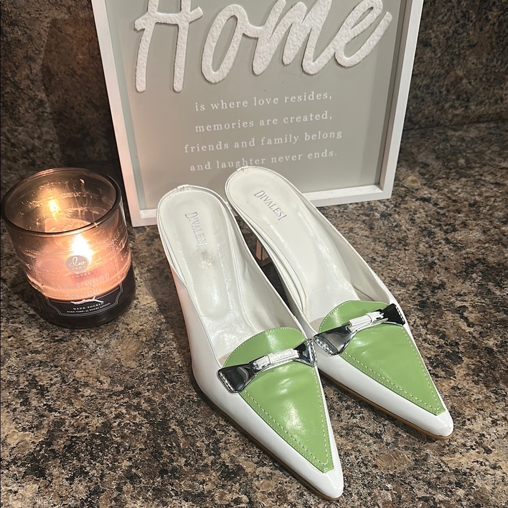 ✨Vintage Divalesi Dione Style Leather Cream/green 3" Heels Size 9 Brazilian Made